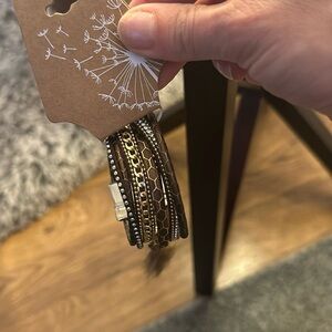 Brown sparkly layered fashion bracelet. Magnetic closure. Nwt